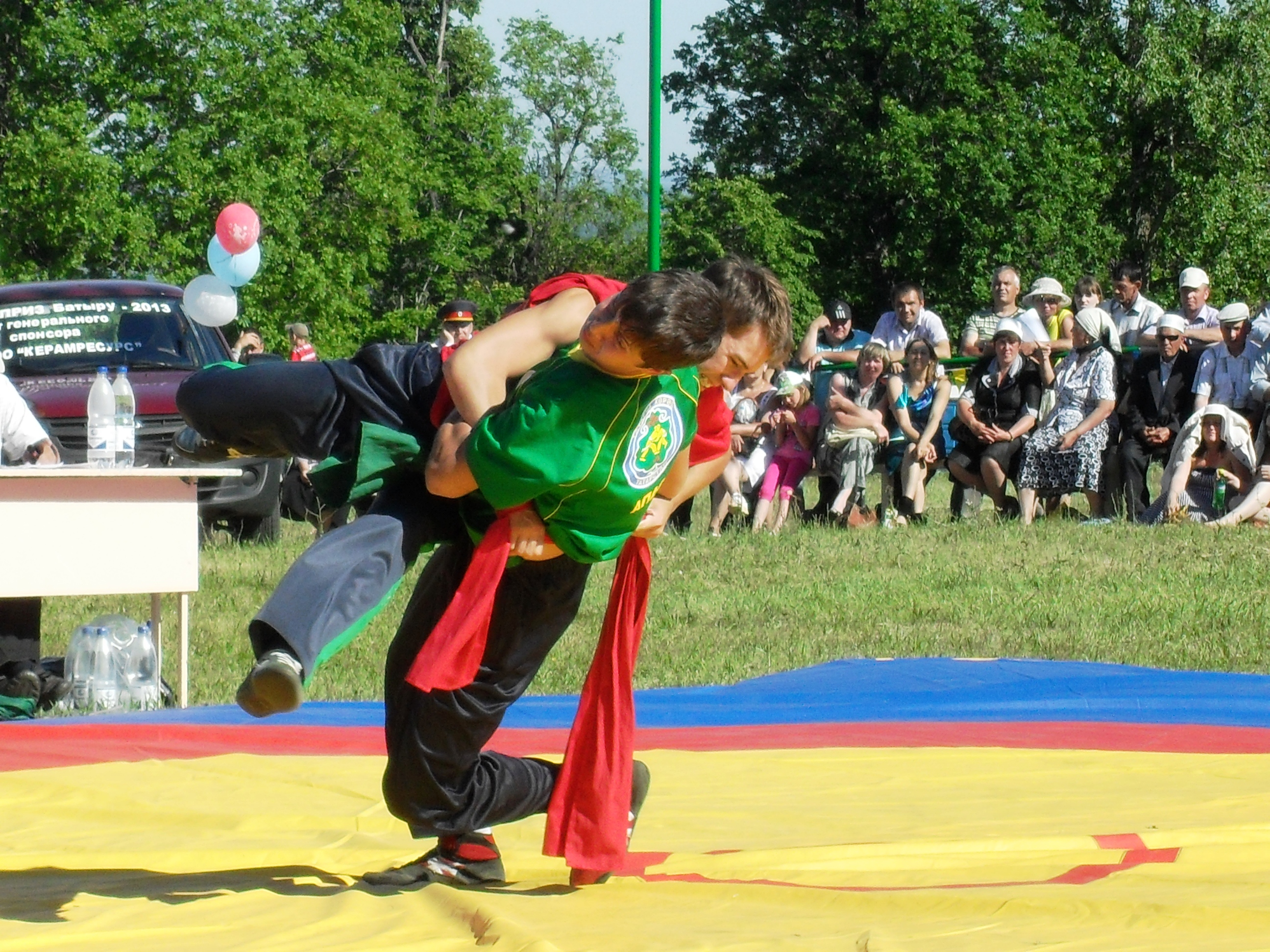 Традиционный вид спорта кереш у каких народов. Куреш дети. Куреш игра. Куреш борьба детский. Бросок куреш школьники.