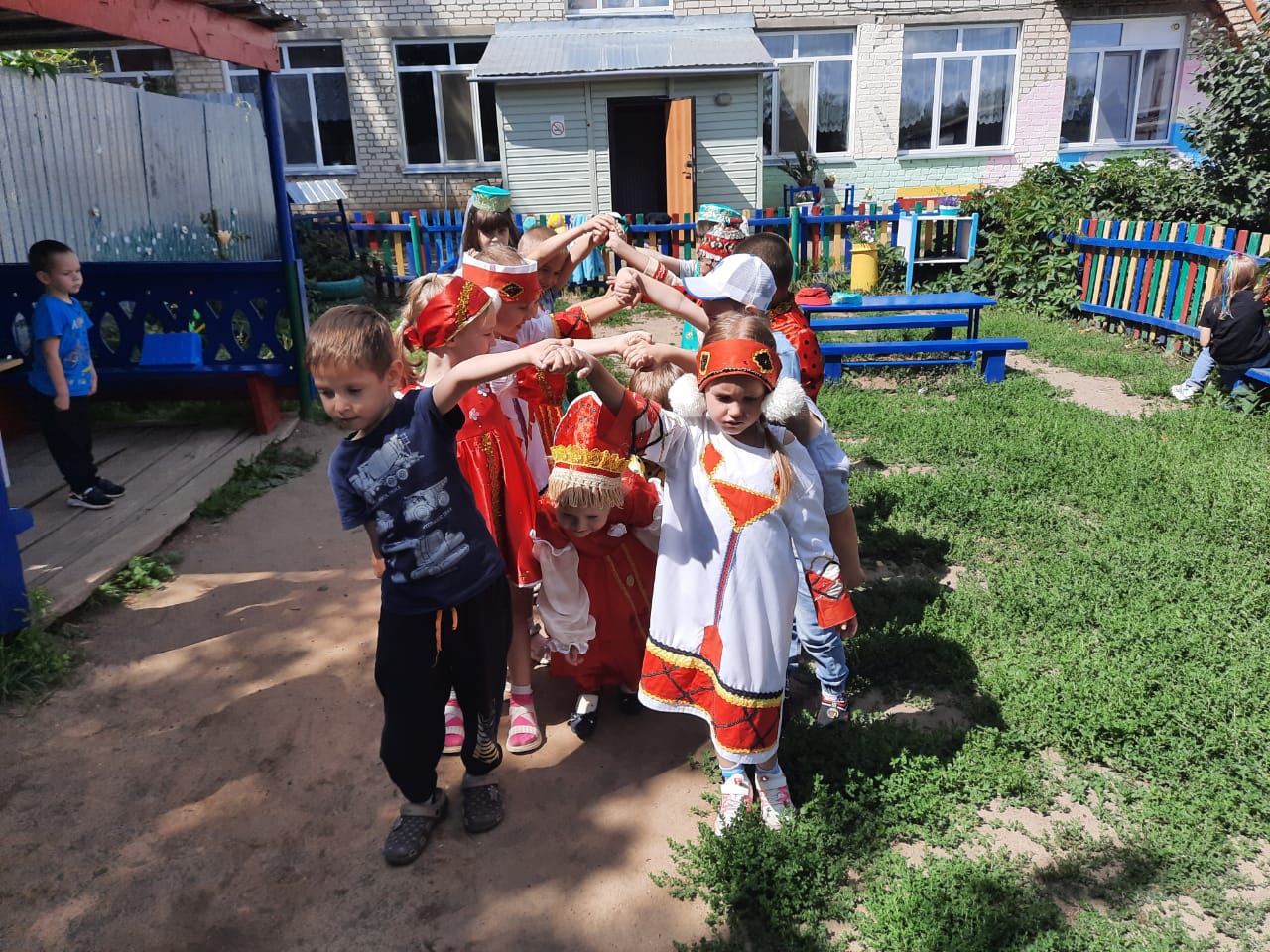 Фото с детьми в детском саду