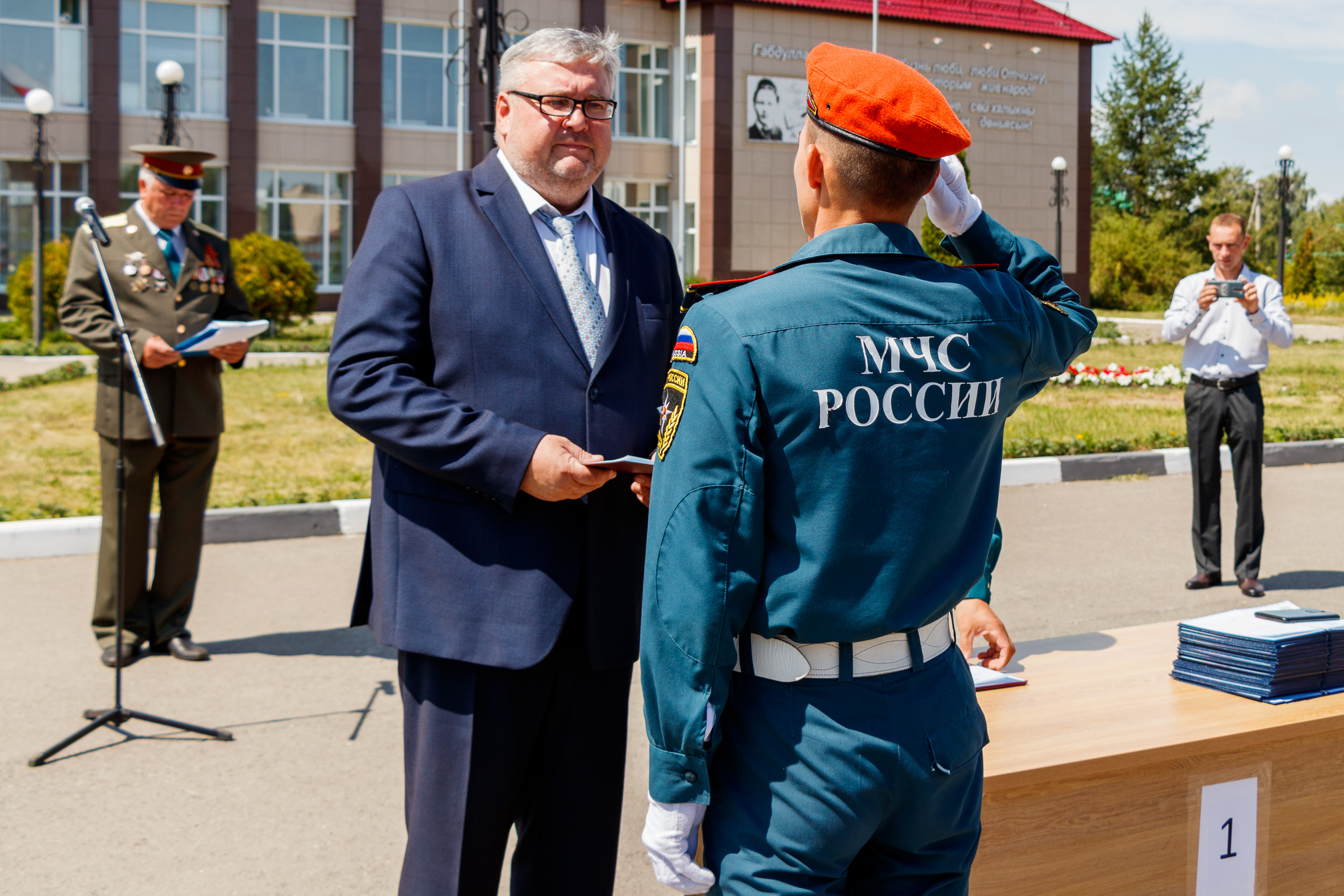 В Тетюшском колледже гражданской защиты торжественное вручение дипломов  выпускникам | 26.06.2023 | Тетюши - БезФормата