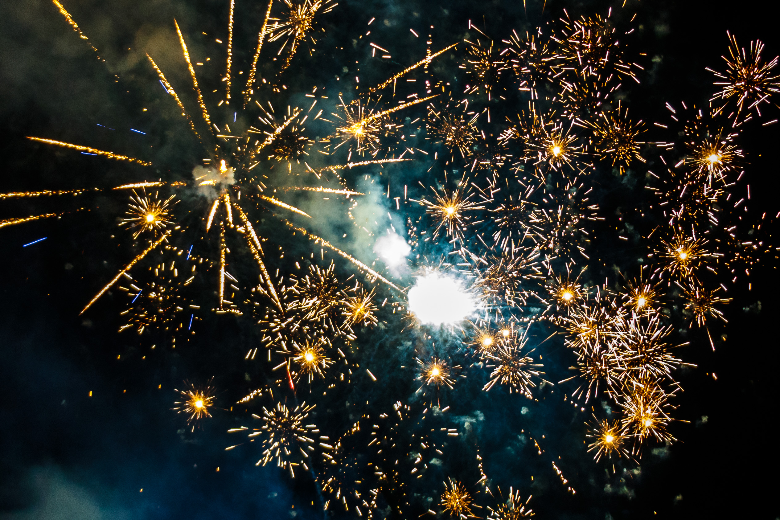 рс6680 праздничный салют. лакби коллекция 2013. афиша 23+8 вечеринка. салют "новогодний". афиша праздничная на день молодежи в октябрьском рб.