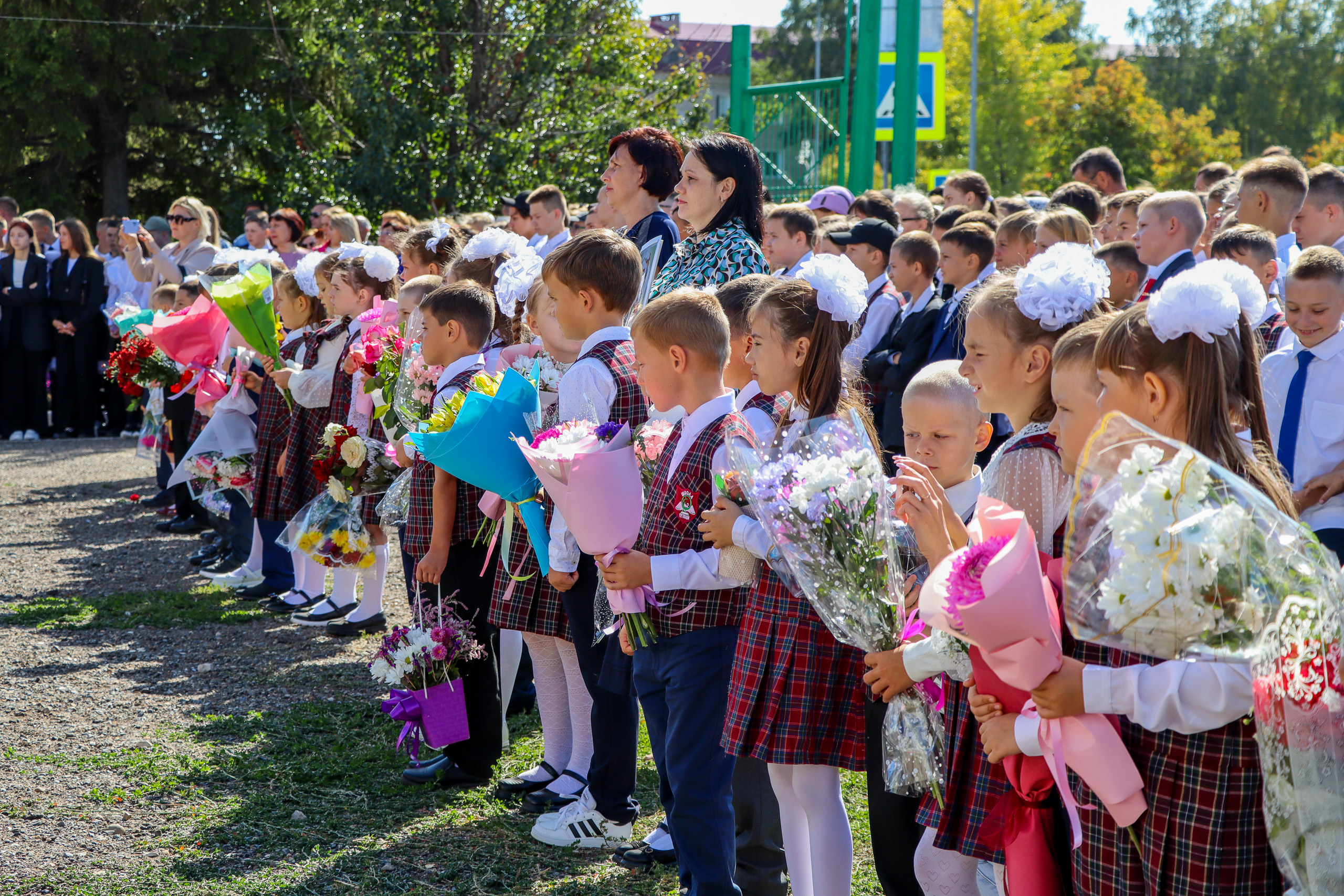 День знаний в МБОУ «Тетюшская СОШ № 2» | 01.09.2023 | Тетюши - БезФормата